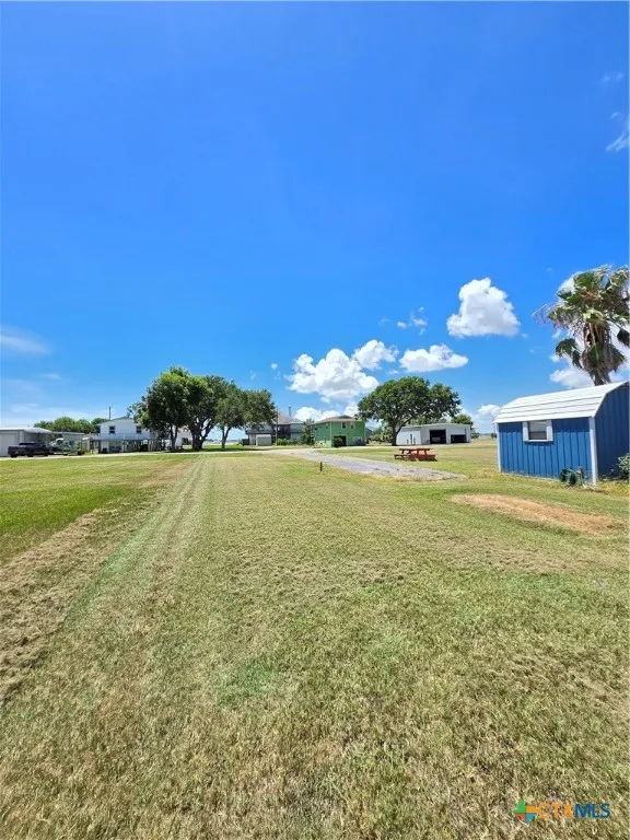 937 Bayview Drive Palacios, TX 77465