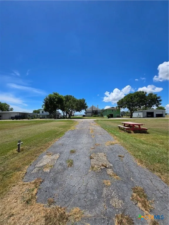 937 Bayview Drive Palacios, TX 77465