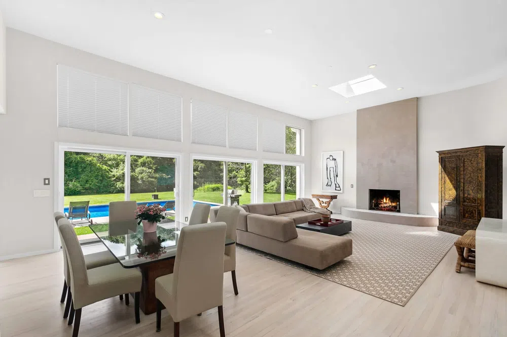 10 Fox Hollow Drive East Quogue, NY 11942