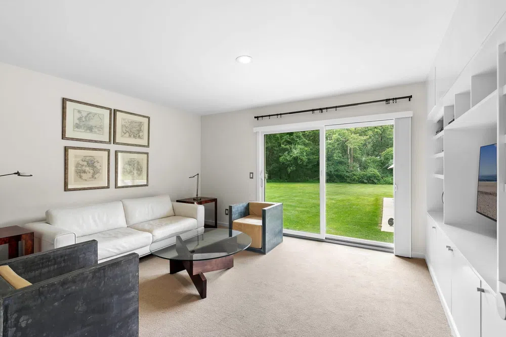 10 Fox Hollow Drive East Quogue, NY 11942