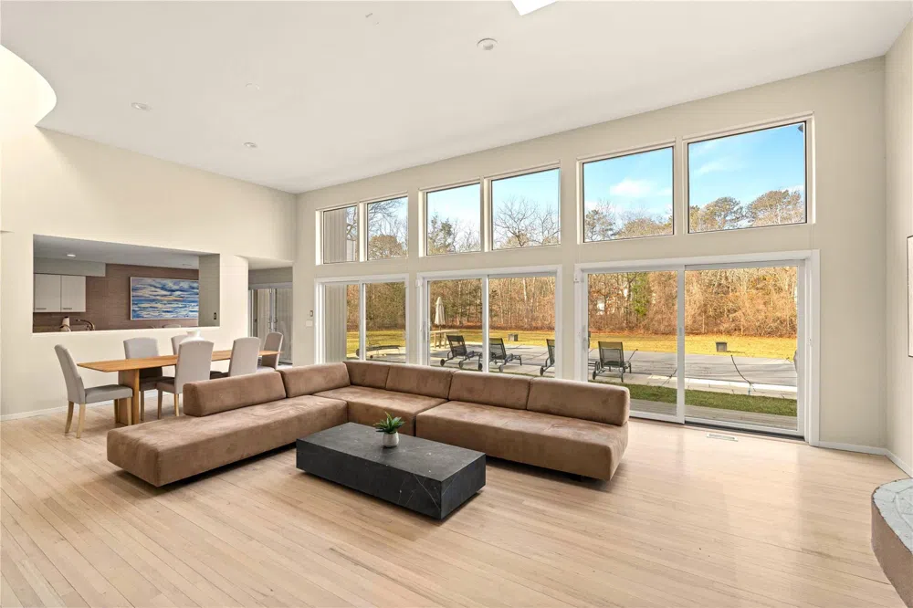 10 Fox Hollow Drive East Quogue, NY 11942