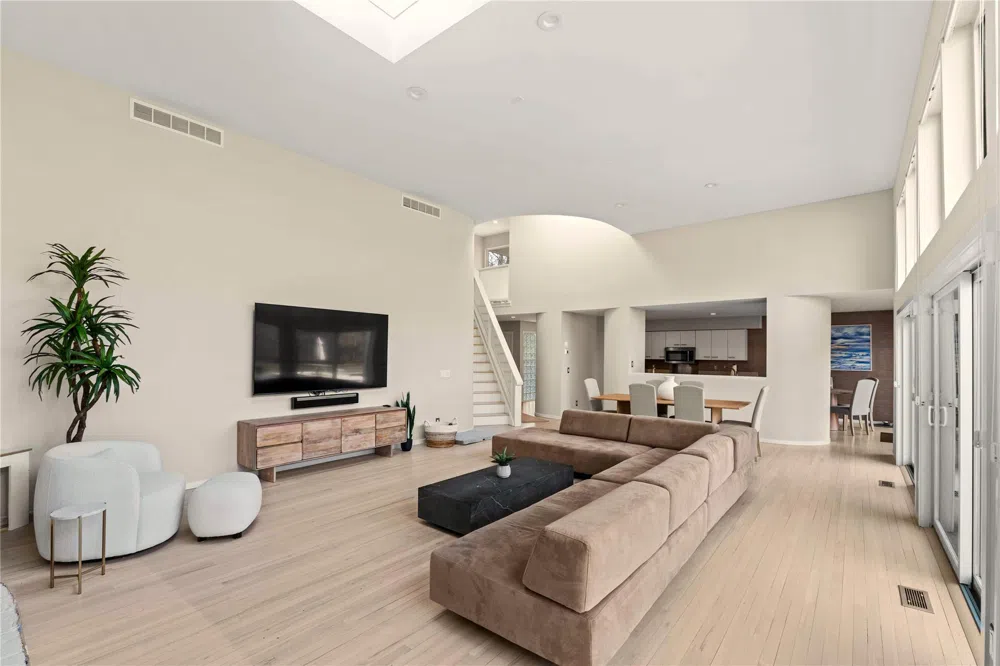 10 Fox Hollow Drive East Quogue, NY 11942