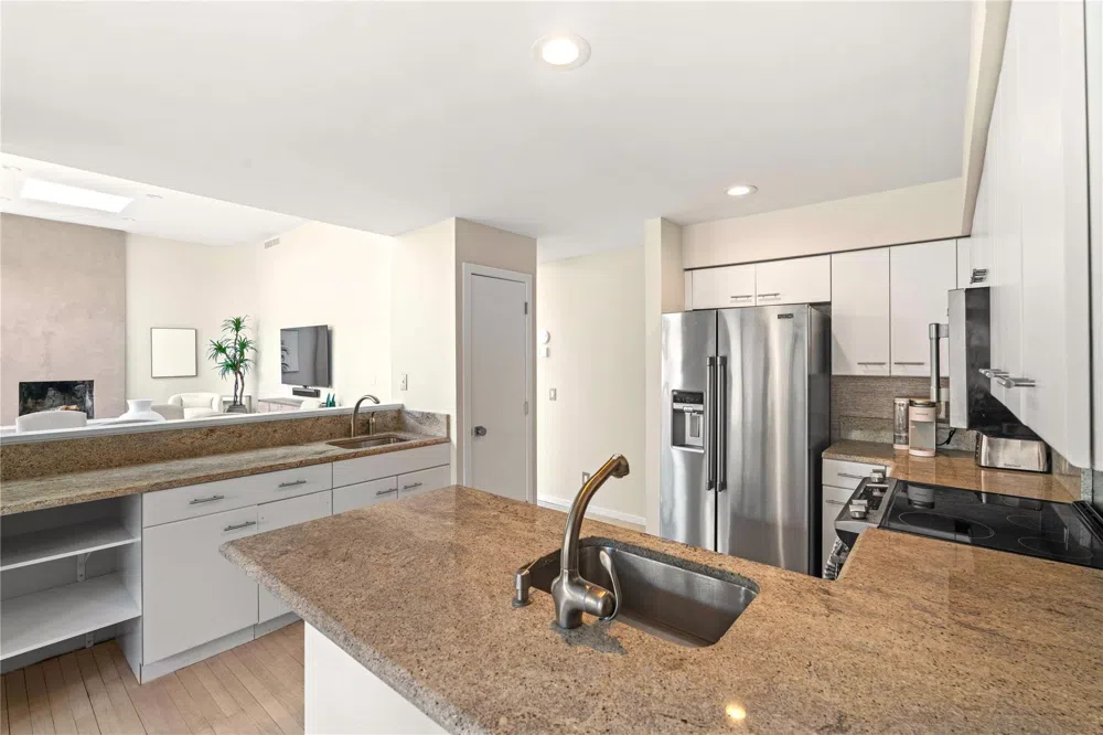 10 Fox Hollow Drive East Quogue, NY 11942