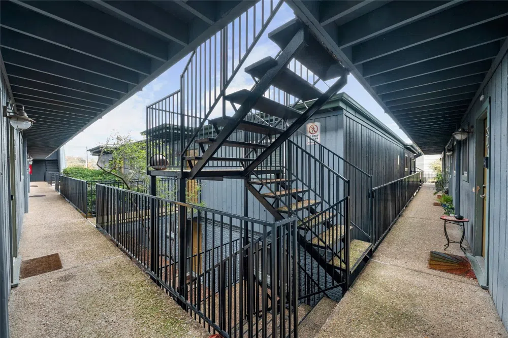 3815 Guadalupe #207 Austin, TX 78751