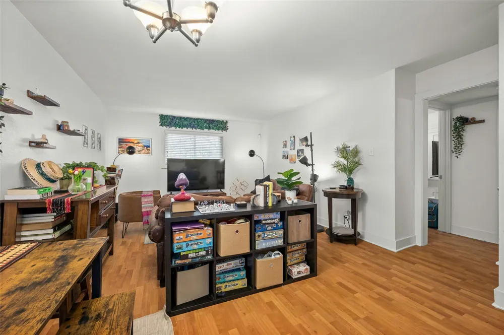 3815 Guadalupe #207 Austin, TX 78751