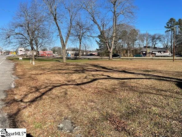 529 S Main Street Woodruff, SC 29388