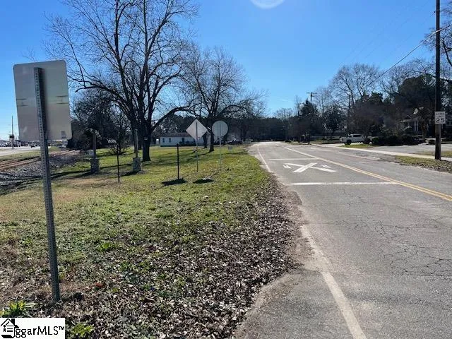 529 S Main Street Woodruff, SC 29388