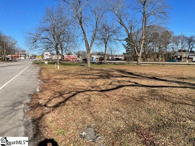 529 S Main Street Woodruff, SC 29388