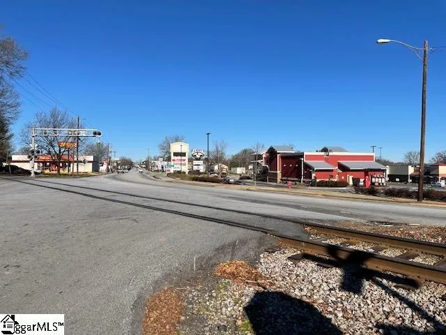 529 S Main Street Woodruff, SC 29388