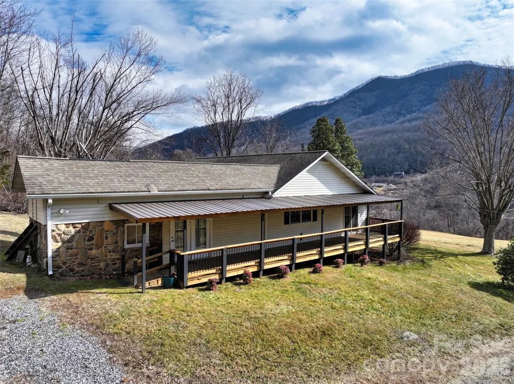 1567 Newfound Road Leicester, NC 28748