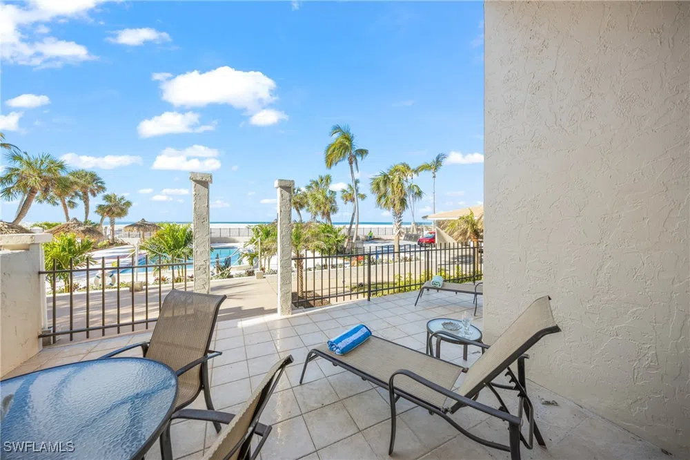 BENJAMIN FRANKLIN DRIVE #102 Sarasota, FL 34236
