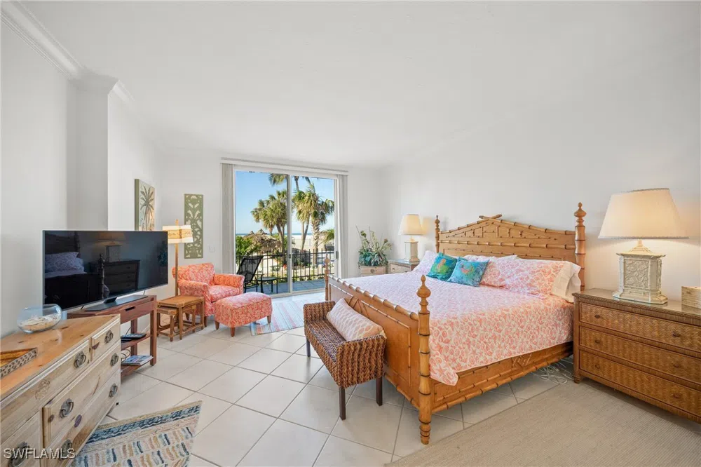 BENJAMIN FRANKLIN DRIVE #102 Sarasota, FL 34236