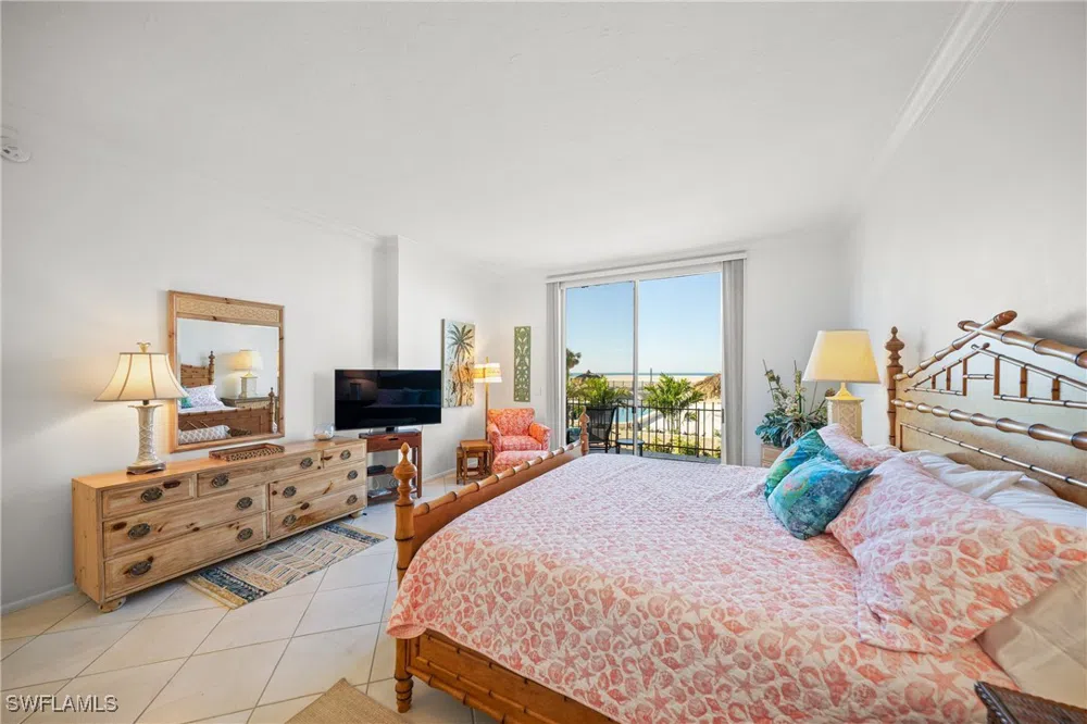 BENJAMIN FRANKLIN DRIVE #102 Sarasota, FL 34236
