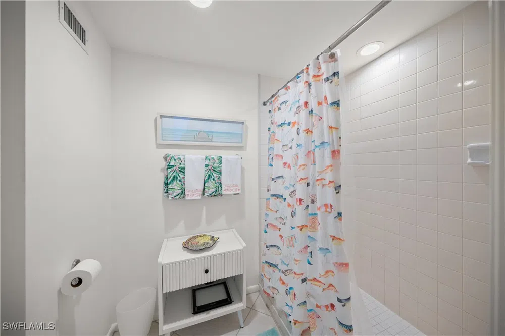 BENJAMIN FRANKLIN DRIVE #102 Sarasota, FL 34236