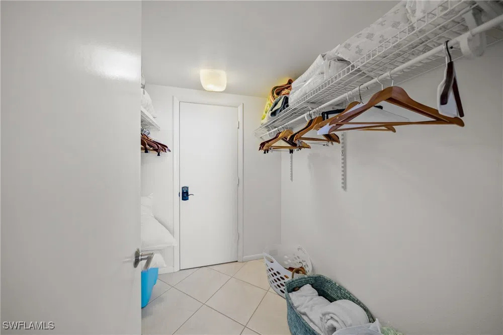 BENJAMIN FRANKLIN DRIVE #102 Sarasota, FL 34236