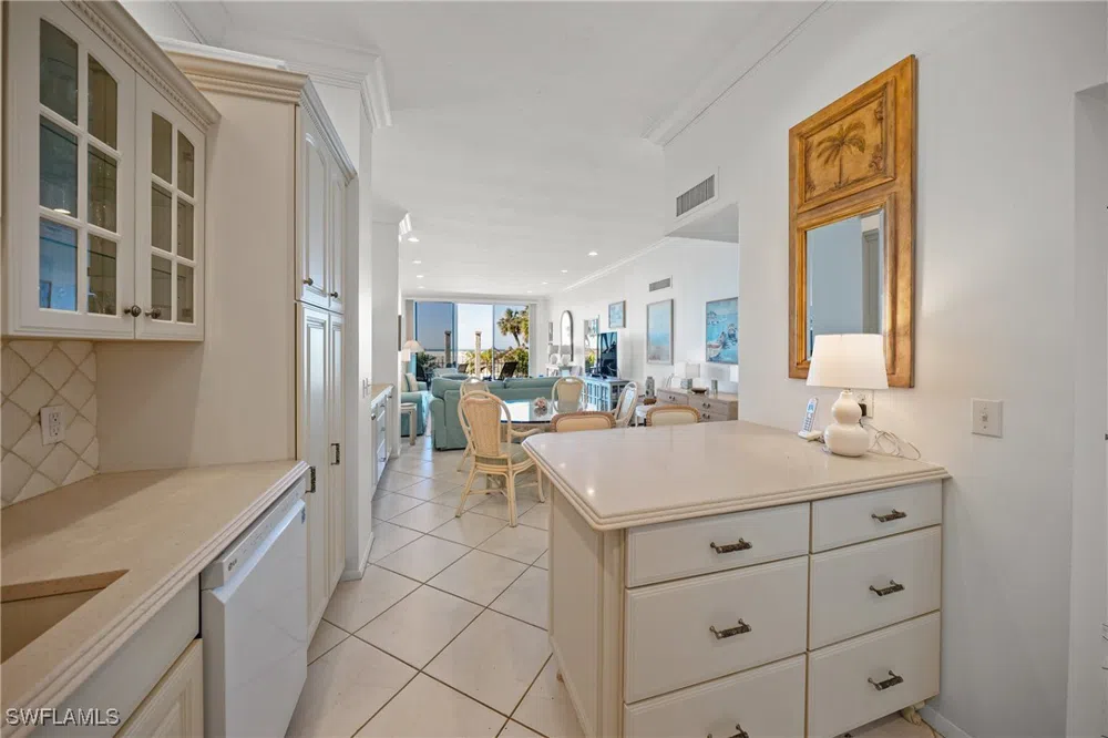 BENJAMIN FRANKLIN DRIVE #102 Sarasota, FL 34236