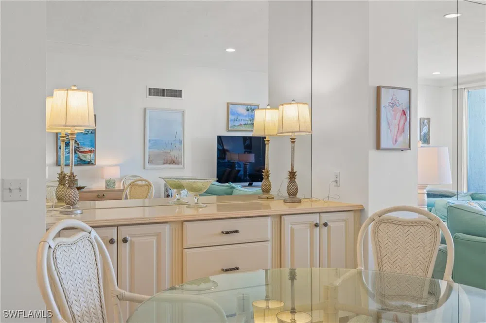 BENJAMIN FRANKLIN DRIVE #102 Sarasota, FL 34236