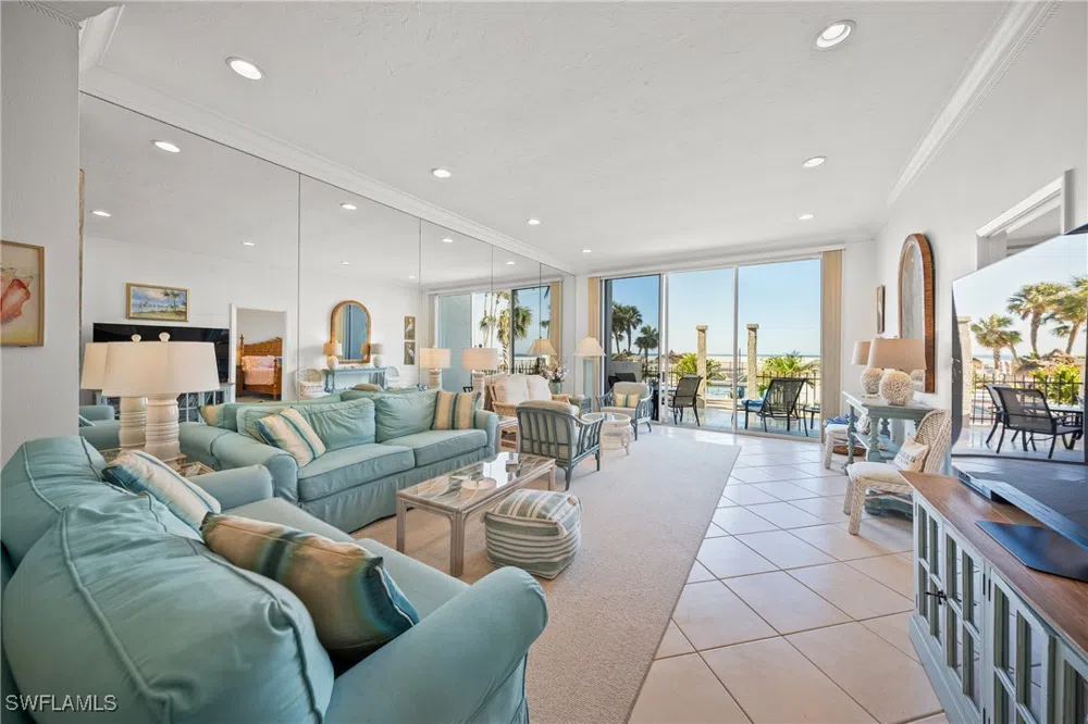 BENJAMIN FRANKLIN DRIVE #102 Sarasota, FL 34236