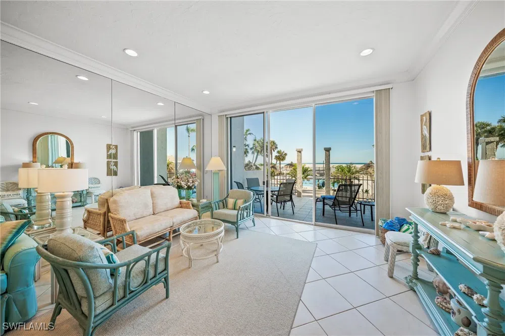 BENJAMIN FRANKLIN DRIVE #102 Sarasota, FL 34236
