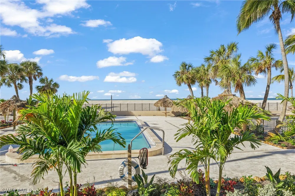 BENJAMIN FRANKLIN DRIVE #102 Sarasota, FL 34236