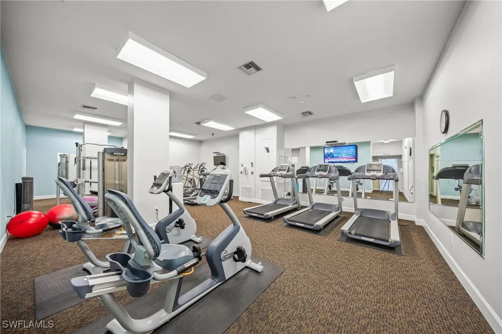 BENJAMIN FRANKLIN DRIVE #102 Sarasota, FL 34236