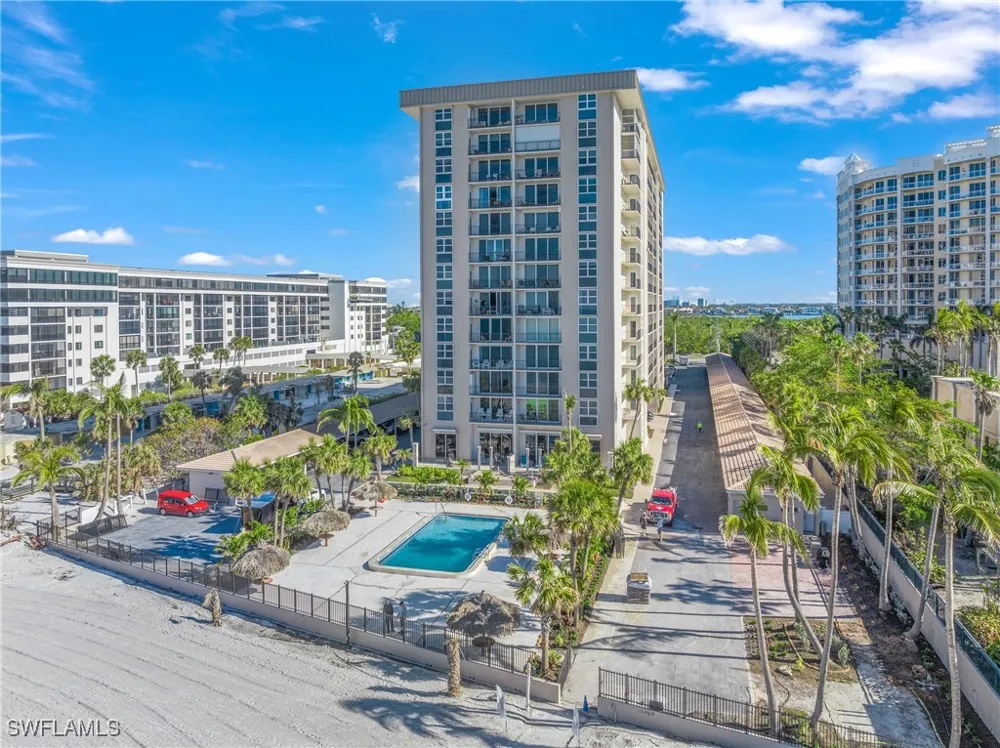 BENJAMIN FRANKLIN DRIVE #102 Sarasota, FL 34236