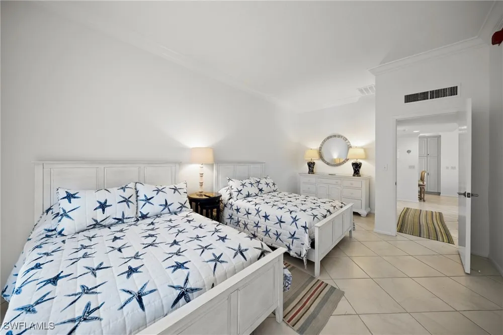 BENJAMIN FRANKLIN DRIVE #102 Sarasota, FL 34236