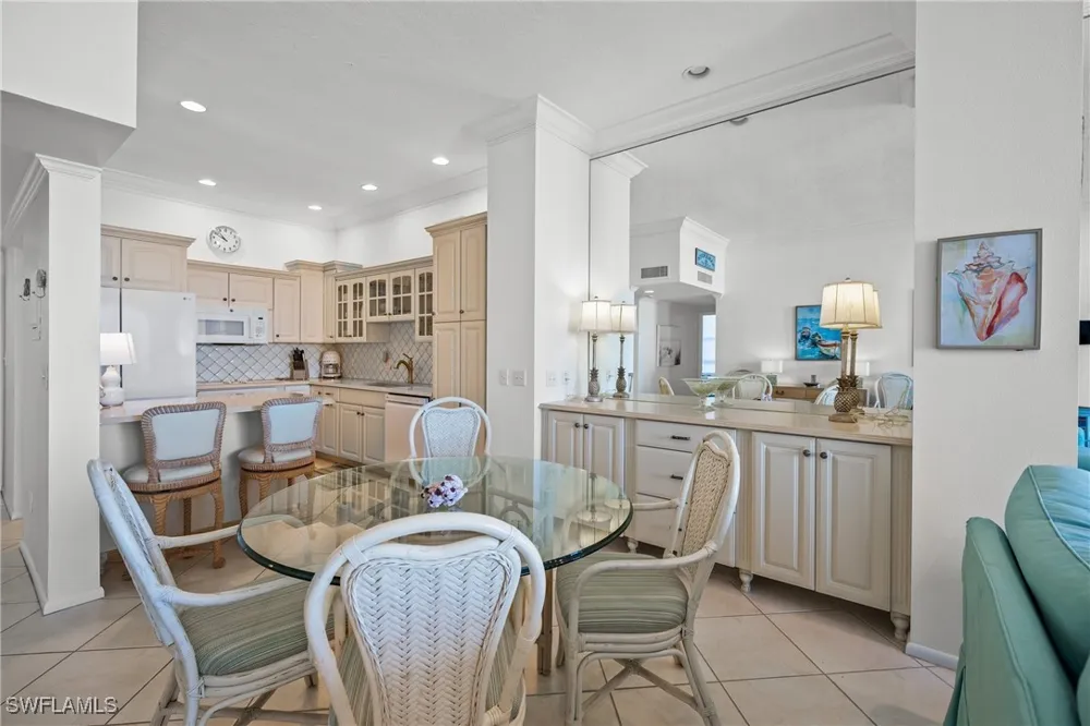 BENJAMIN FRANKLIN DRIVE #102 Sarasota, FL 34236