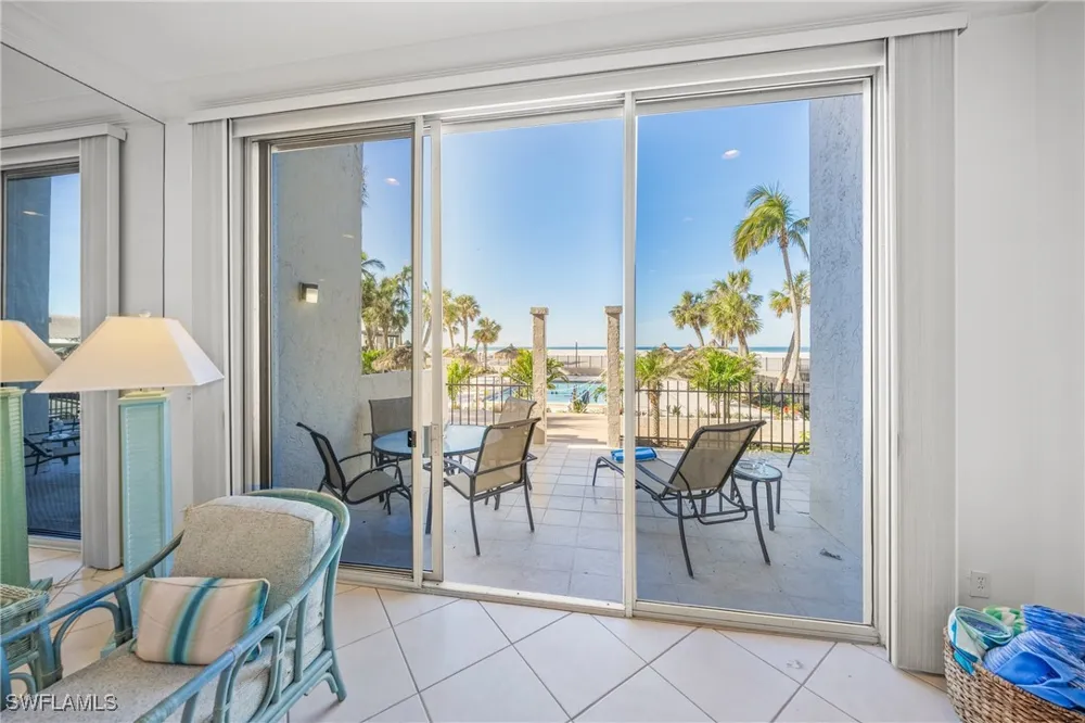 BENJAMIN FRANKLIN DRIVE #102 Sarasota, FL 34236