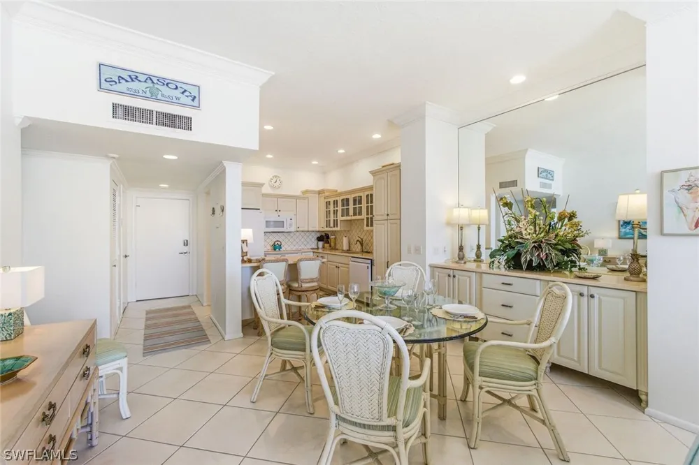 BENJAMIN FRANKLIN DRIVE #102 Sarasota, FL 34236
