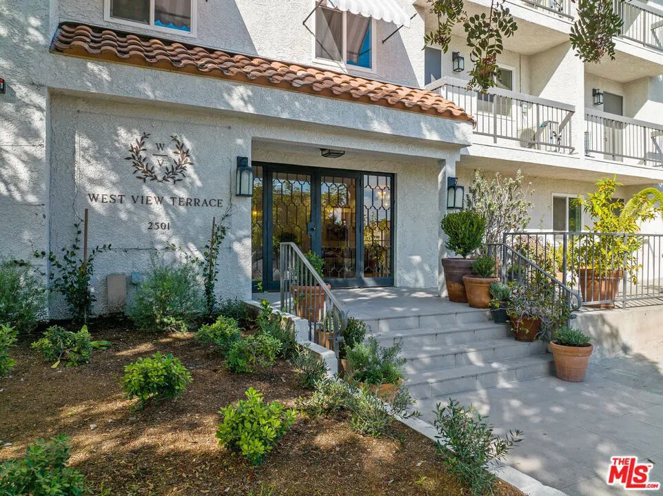 2501 S Westview Street #103 Los Angeles, CA 90016