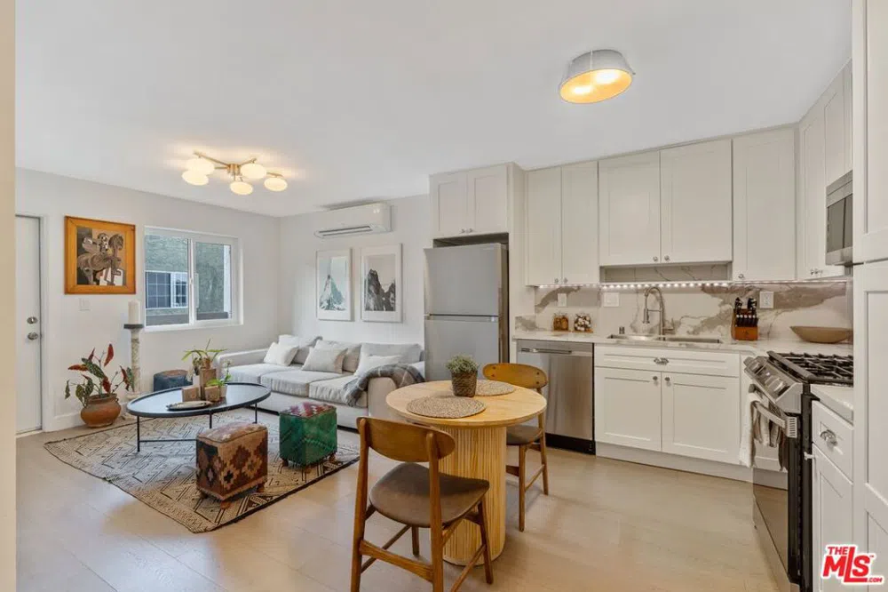 2501 S Westview Street #103 Los Angeles, CA 90016