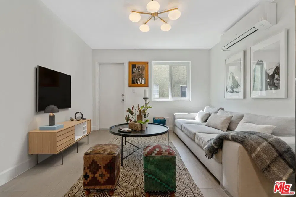 2501 S Westview Street #103 Los Angeles, CA 90016