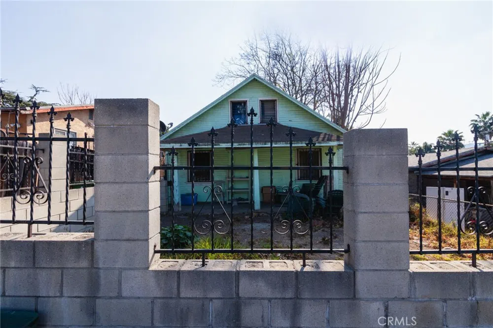 2908 Future Street Los Angeles, CA 90065
