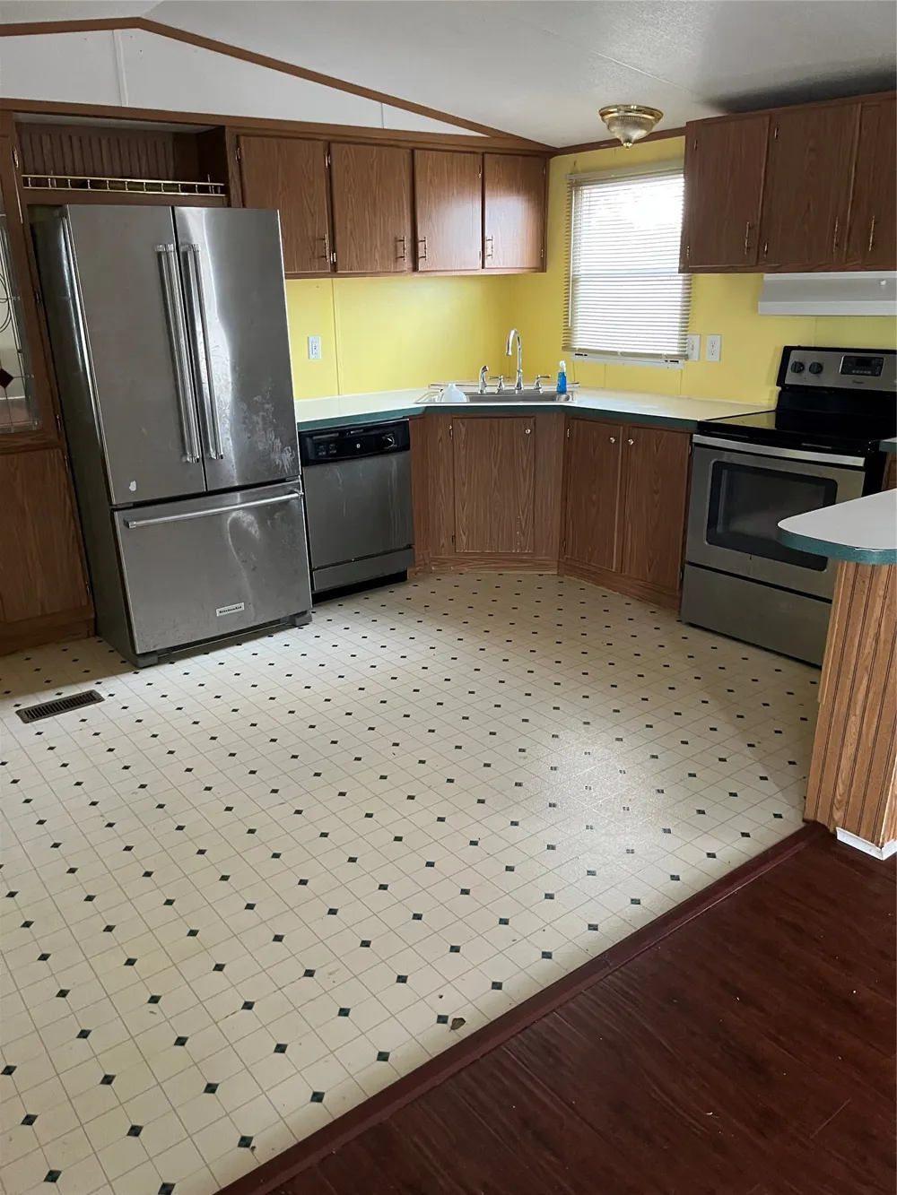 104 S Peach Street Seadrift, TX 77983