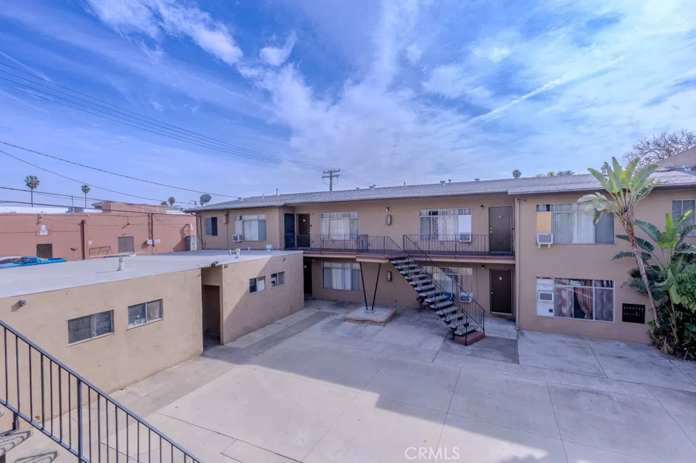 906 S Fann Street Anaheim, CA 92804
