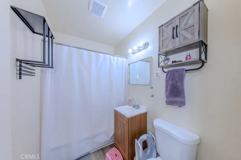 906 S Fann Street Anaheim, CA 92804