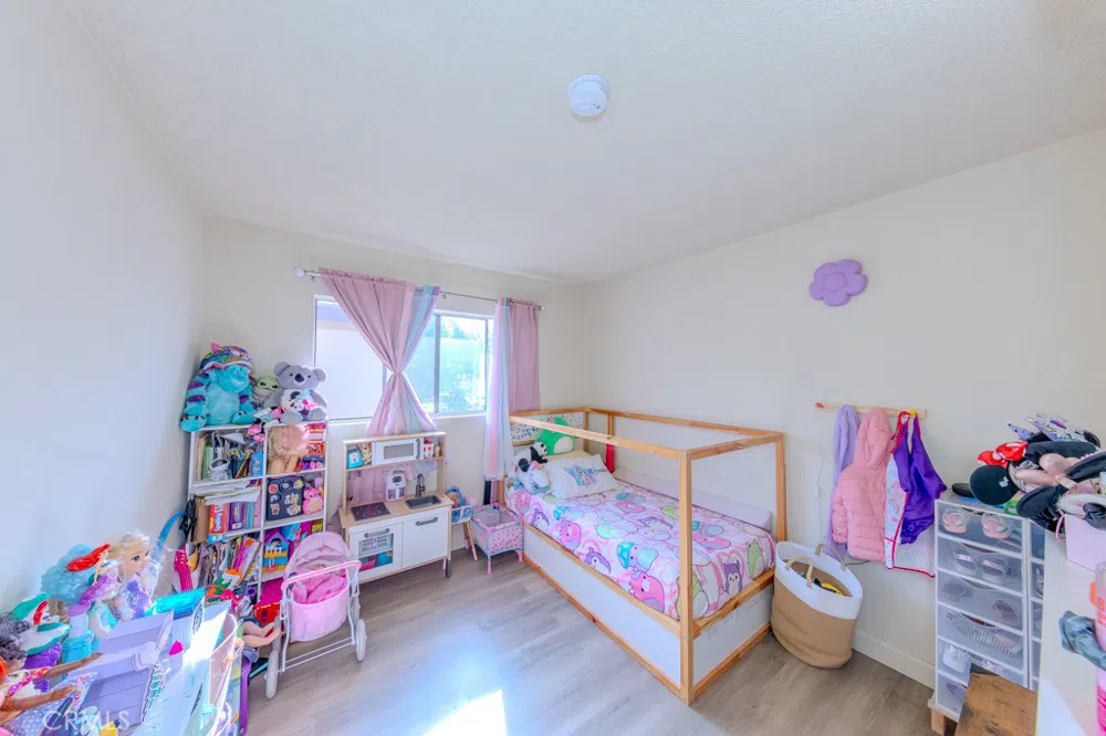 906 S Fann Street Anaheim, CA 92804