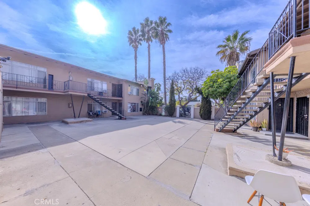 906 S Fann Street Anaheim, CA 92804