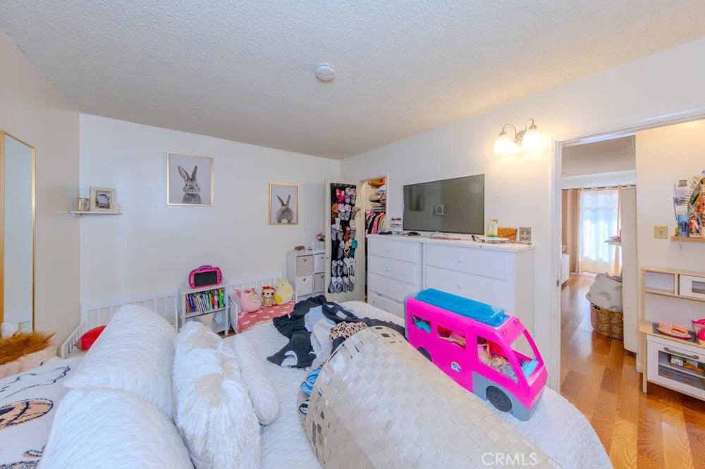 906 S Fann Street Anaheim, CA 92804