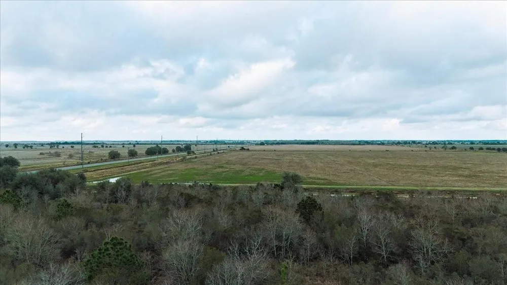 Hwy 124 Stowell, TX 77661