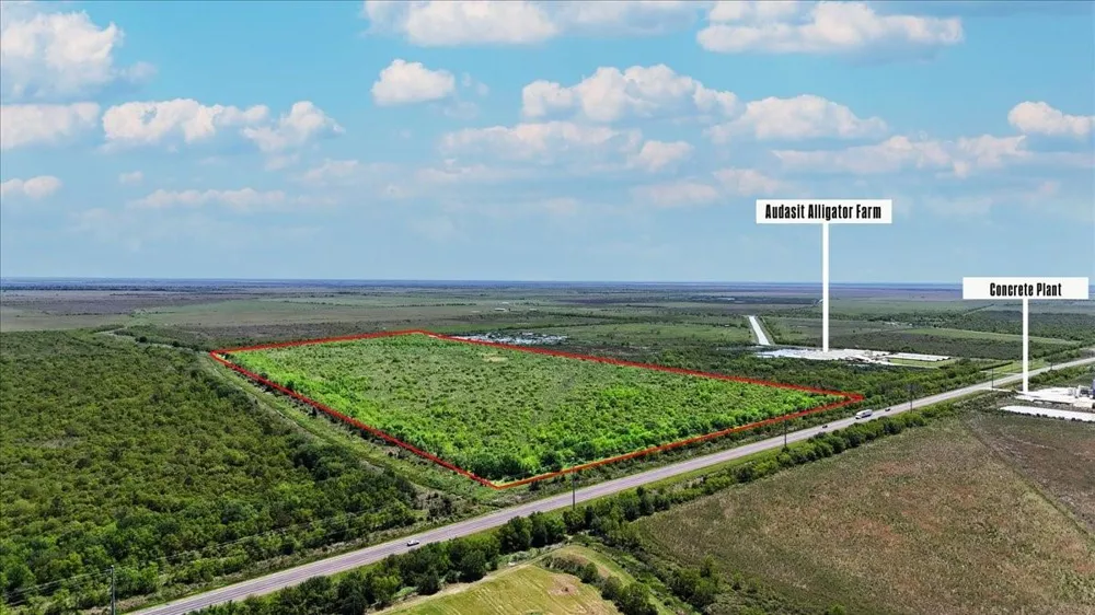 Hwy 124 Stowell, TX 77661