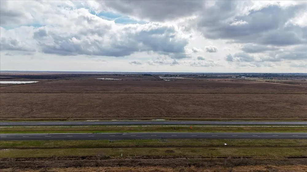 Hwy 73 Winnie, TX 77665