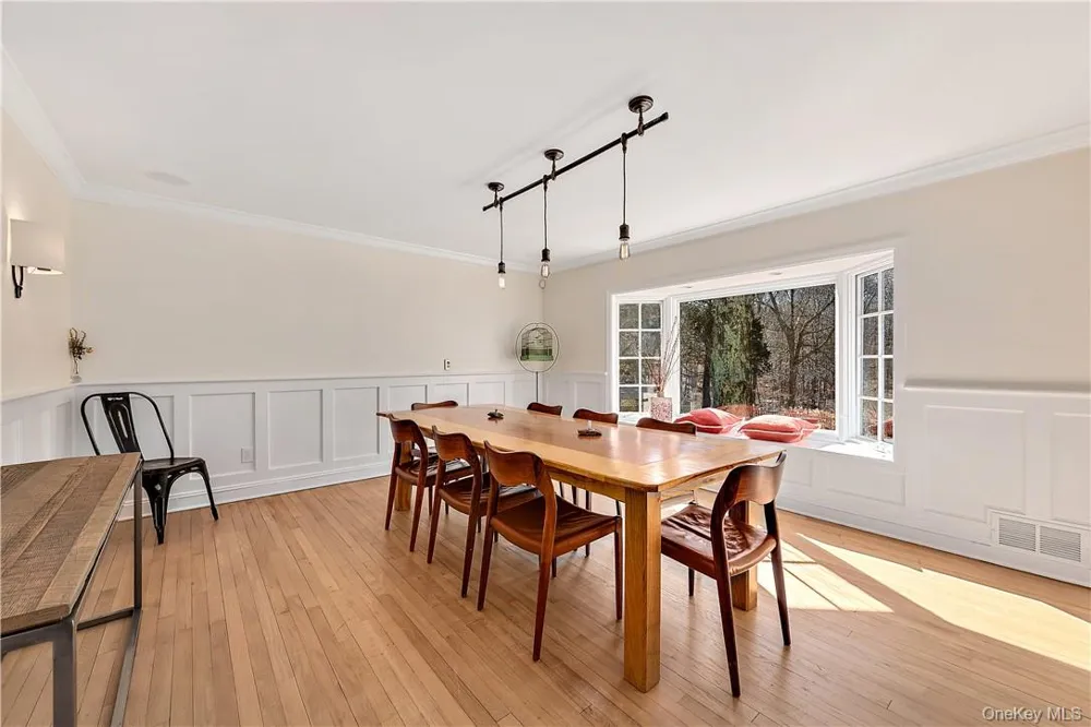 106 Old Stone Hill Road Pound Ridge, NY 10576