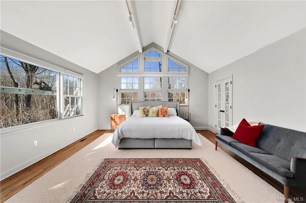 106 Old Stone Hill Road Pound Ridge, NY 10576