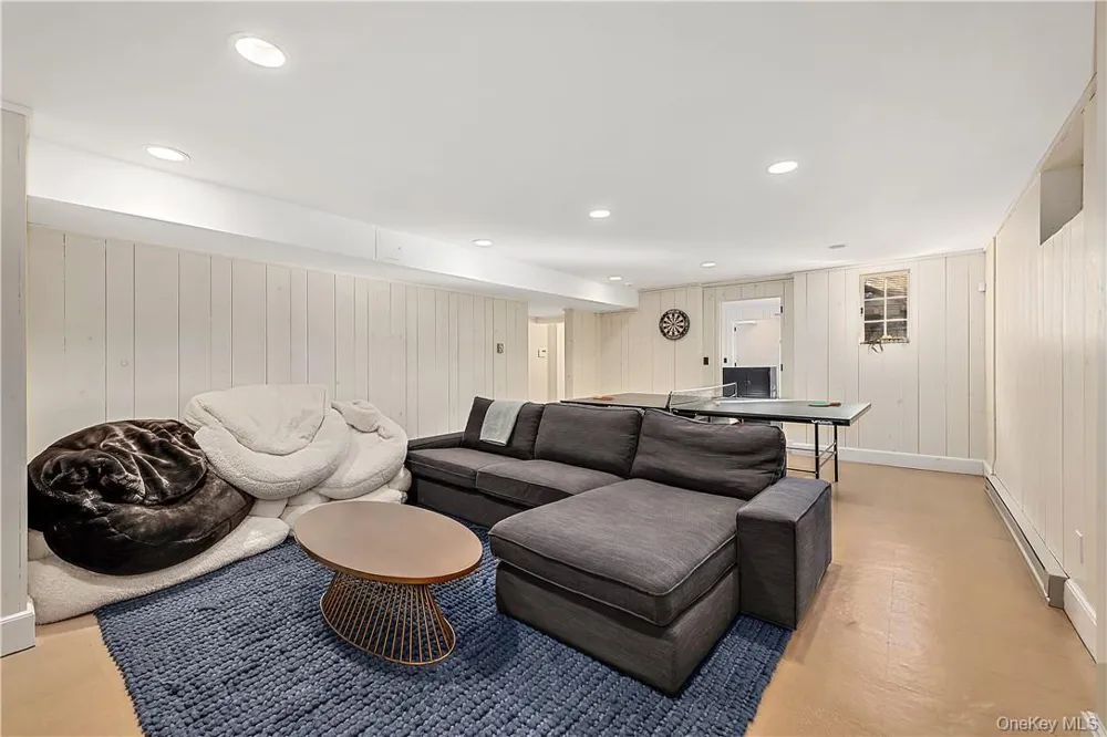106 Old Stone Hill Road Pound Ridge, NY 10576