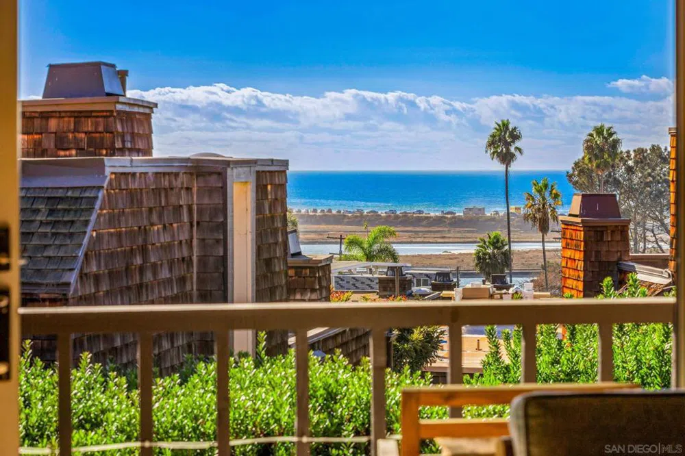 12933 Caminito Del Canto Del Mar, CA 92014