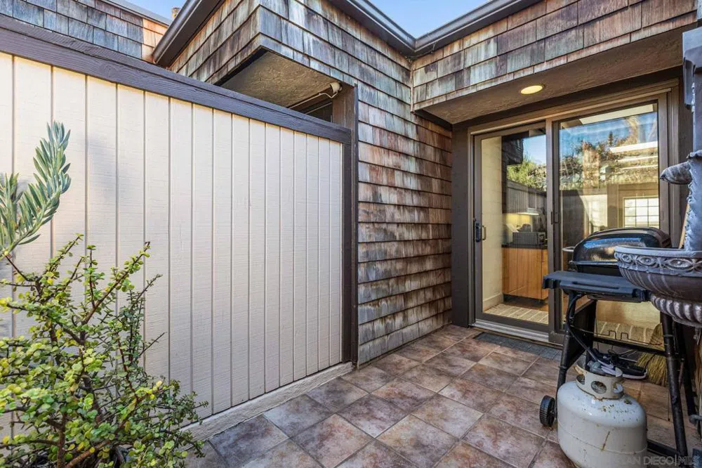 12933 Caminito Del Canto Del Mar, CA 92014