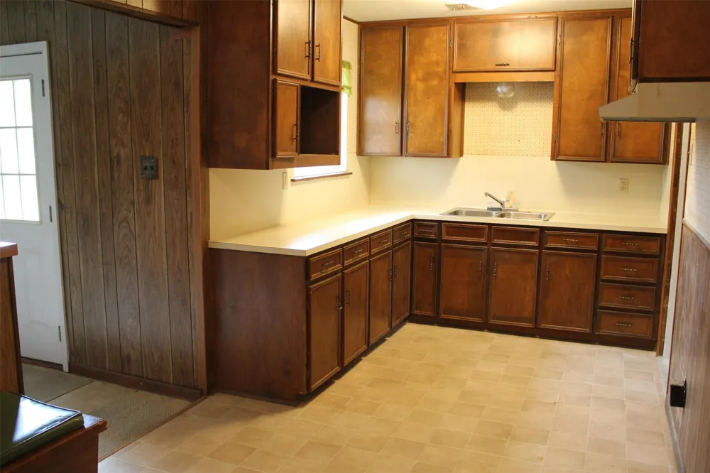 1610 Bexar Avenue Victoria, TX 77901