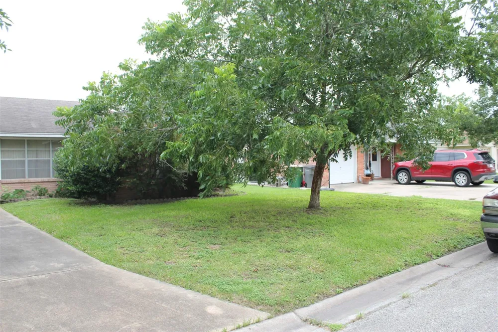 1610 Bexar Avenue Victoria, TX 77901